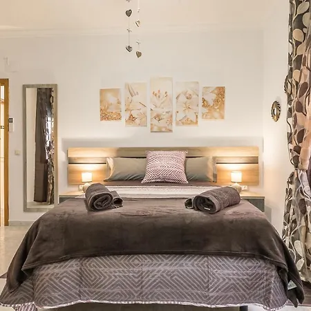 Turisticos Turistoledo Apartamento *