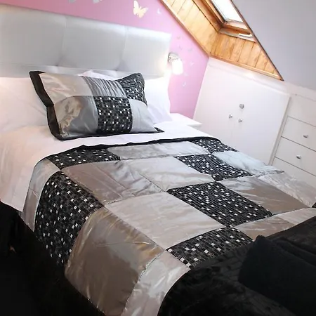 Turisticos Turistoledo Apartman